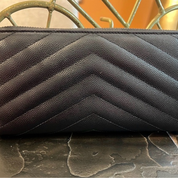 Yves Saint Laurent
Monogram Quilted Leather Continental Zip Wallet - Picture 3 of 9